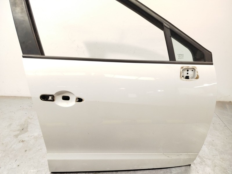 Recambio de puerta delantera derecha para renault scénic iii (jz0/1_) 1.2 tce referencia OEM IAM 801008930R  