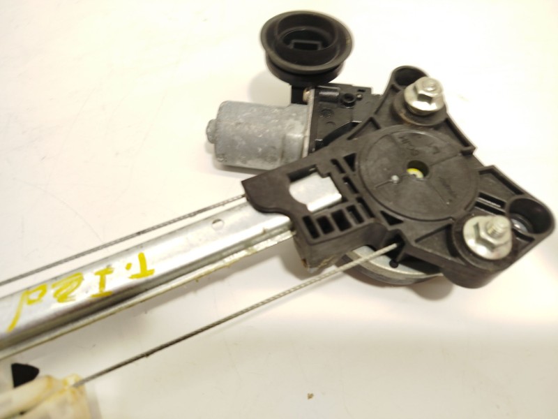 Recambio de elevalunas trasero izquierdo para mazda 3 hatchback (bp) skyactiv-x m hybrid referencia OEM IAM BCJH7358X  