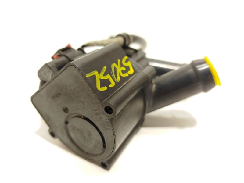 Recambio de bomba agua para mazda 3 hatchback (bp) skyactiv-x m hybrid referencia OEM IAM HF0715711  708959000