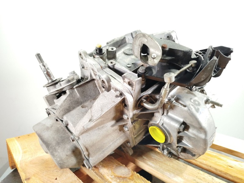 Recambio de caja cambios para peugeot partner furgoneta/monovolumen 1.6 hdi 16v referencia OEM IAM 20DP47 223121 