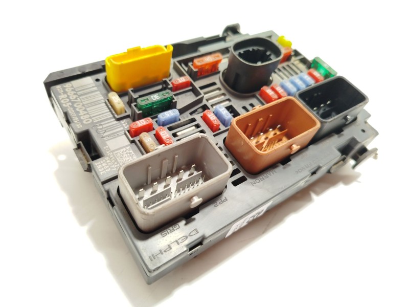 Recambio de caja reles / fusibles para peugeot partner furgoneta/monovolumen 1.6 hdi 16v referencia OEM IAM 9666700480  