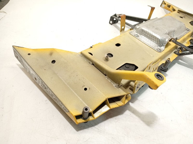 Recambio de travesaño inferior para audi r8 (4s3, 4sp) 5.2 fsi quattro referencia OEM IAM 4S8813335B  