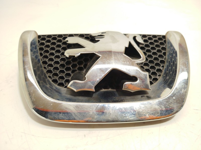 Recambio de emblema para peugeot partner furgoneta/monovolumen 1.6 hdi 16v referencia OEM IAM 7810P9  