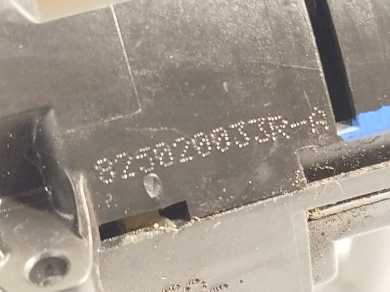 Recambio de cerradura puerta trasera derecha para renault scénic iii (jz0/1_) 1.2 tce referencia OEM IAM 825020033R  