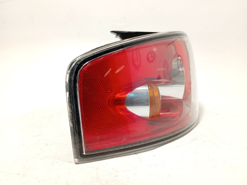 Recambio de piloto trasero izquierdo para seat ibiza iii (6l1) 1.9 tdi referencia OEM IAM 6L6945095B 6L6945111B 