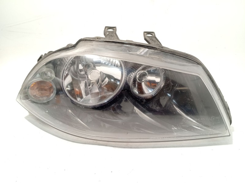 Recambio de faro derecho para seat ibiza iii (6l1) 1.9 tdi referencia OEM IAM 6L1941006M  