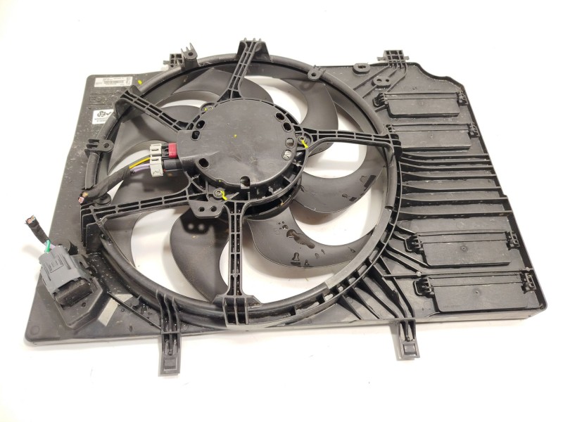 Recambio de electroventilador para ford tourneo courier 1.0 ecoboost referencia OEM IAM M1BG8C607BB 2645148 T33786CF