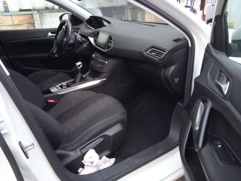 peugeot 308 ii (lb_, lp_, lw_, lh_, l3_) del año 2017