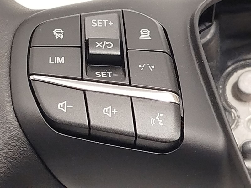 Recambio de volante para ford tourneo courier 1.0 ecoboost referencia OEM IAM R2X63600EC3UAW 2758423 