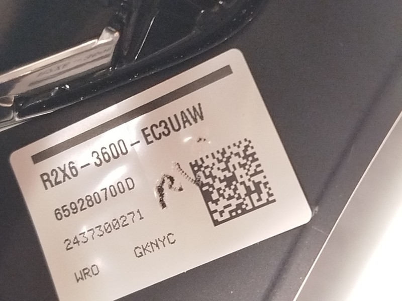 Recambio de volante para ford tourneo courier 1.0 ecoboost referencia OEM IAM R2X63600EC3UAW 2758423 