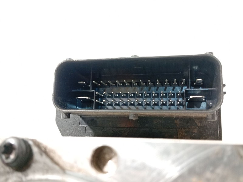 Recambio de abs para hyundai ix35 (lm, el, elh) 1.7 crdi referencia OEM IAM 589202Y350 BH6013I001 BE6003B106