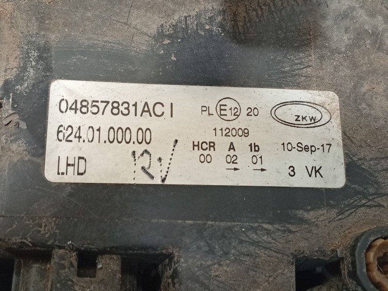 Recambio de faro izquierdo para chrysler voyager iv (rg, rs) 2.8 crd referencia OEM IAM 04857831AC 4857831AC 6240100000