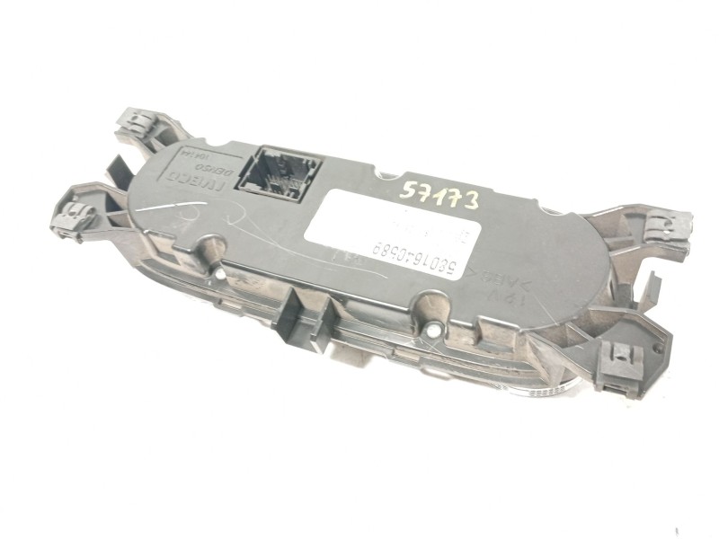 Recambio de mando climatizador para iveco daily vi furgoneta 33s13, 35s13, 35c13 referencia OEM IAM 5801640589  A83039300