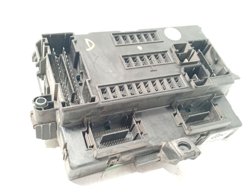 Recambio de caja reles / fusibles para iveco daily vi furgoneta 33s13, 35s13, 35c13 referencia OEM IAM 5801955903 580195590300 Y