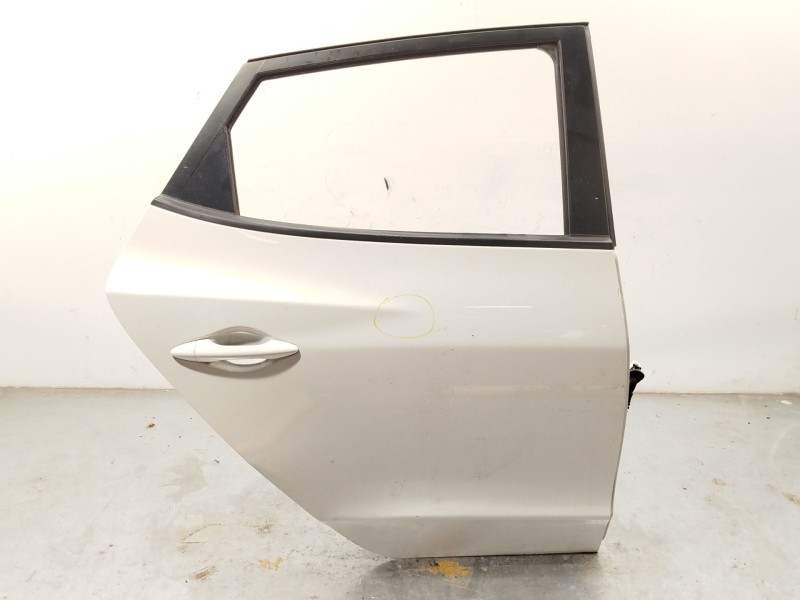 Recambio de puerta trasera derecha para hyundai ix35 (lm, el, elh) 1.7 crdi referencia OEM IAM 770042Y001  