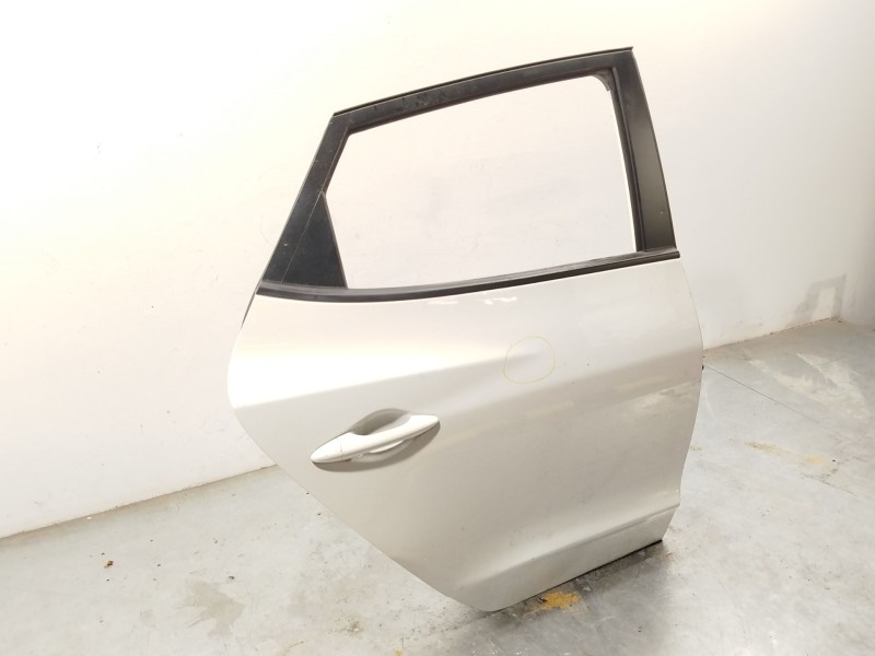 Recambio de puerta trasera derecha para hyundai ix35 (lm, el, elh) 1.7 crdi referencia OEM IAM 770042Y001  