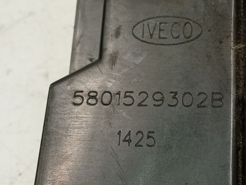 Recambio de cerradura puerta delantera derecha para iveco daily vi furgoneta 33s13, 35s13, 35c13 referencia OEM IAM 5801529302 5