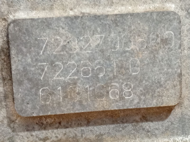 Recambio de caja cambios para ssangyong rodius i 2.7 xdi referencia OEM IAM 722661 7202700300 3200008070