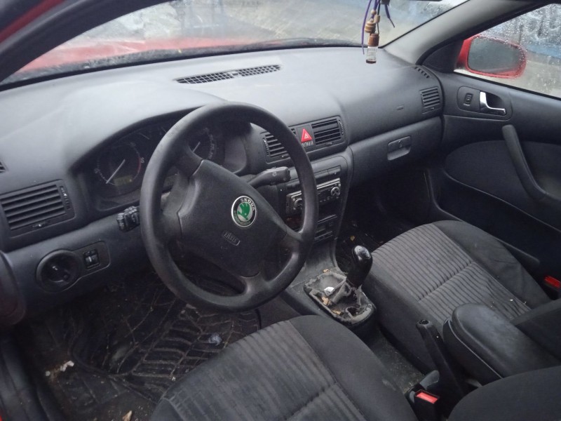 skoda octavia i (1u2) del año 2003