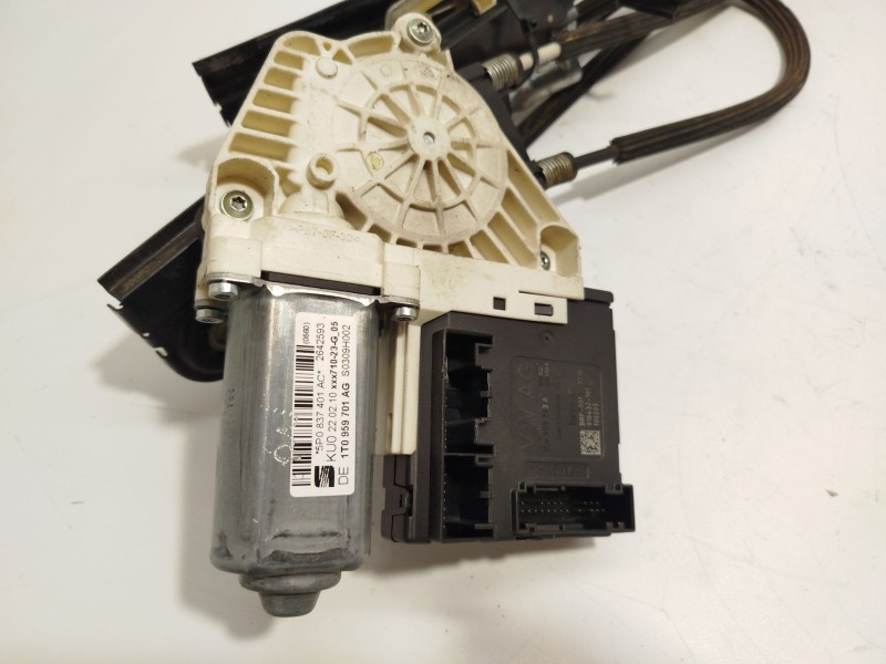 Recambio de elevalunas delantero izquierdo para seat altea xl (5p5, 5p8) 1.6 tdi referencia OEM IAM 5P0837401AC 1T0959701AG 