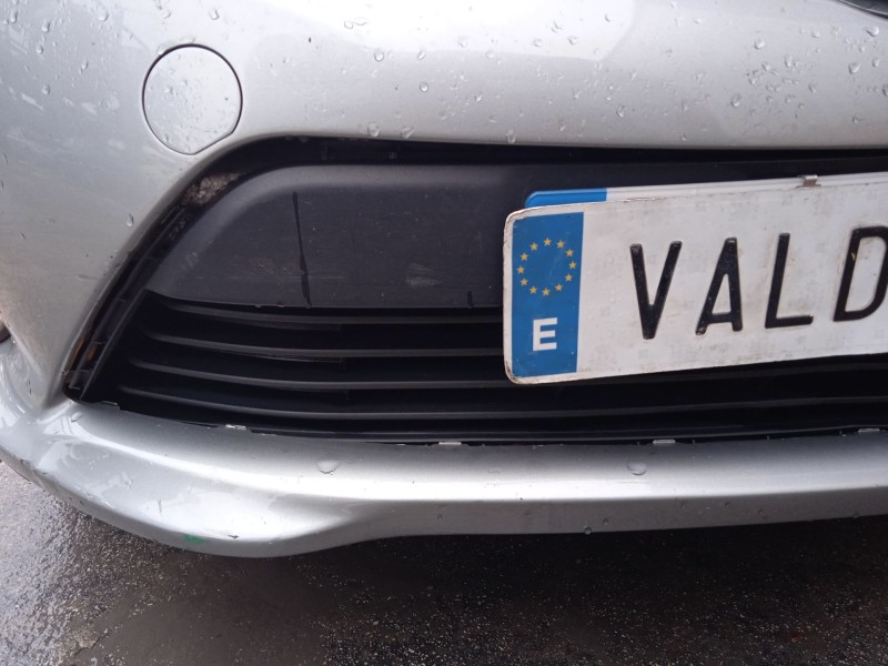 toyota avensis sedán (_t27_) del año 2011