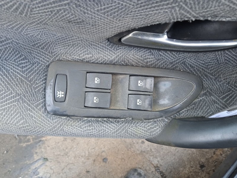 renault laguna ii (bg0/1_) del año 2001