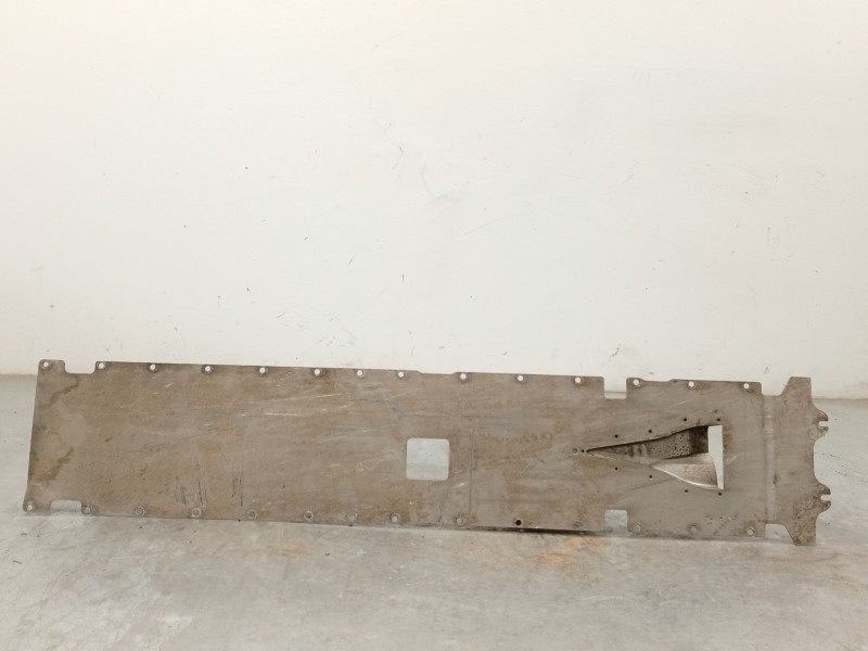 Recambio de revestimiento bajos para audi r8 (4s3, 4sp) 5.2 fsi quattro referencia OEM IAM 4S0825102B  