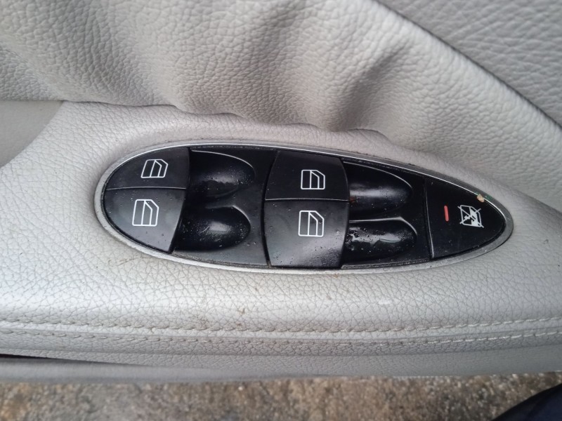 mercedes-benz clase e (w211) del año 2003