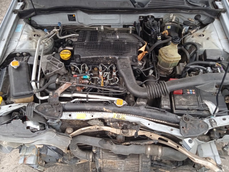 nissan almera ii hatchback (n16) del año 2004