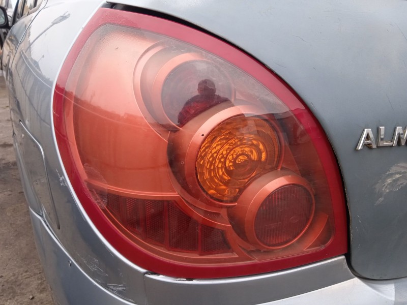 nissan almera ii hatchback (n16) del año 2004