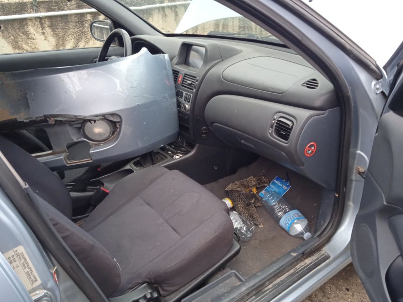 nissan almera ii hatchback (n16) del año 2004