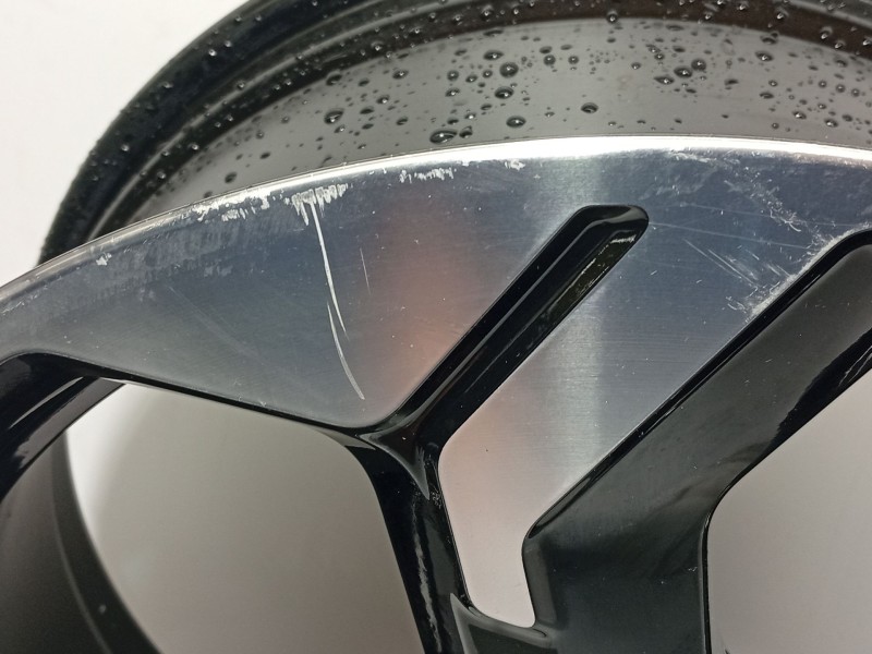 Recambio de llanta para ford tourneo courier 1.0 ecoboost referencia OEM IAM R2X61007CA 2660430 