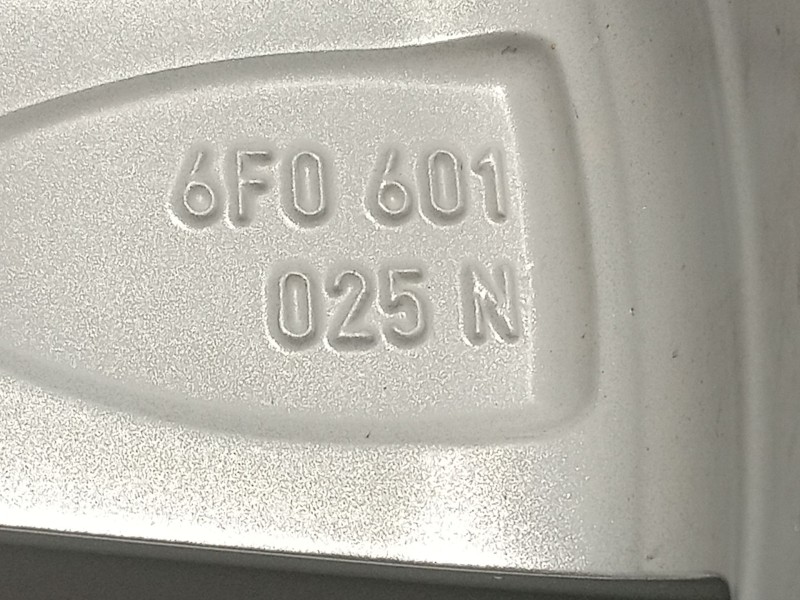 Recambio de llanta para seat ibiza v (kj1, kjg) 1.0 tsi referencia OEM IAM 6F0601025N 6F0601025G8Z8 