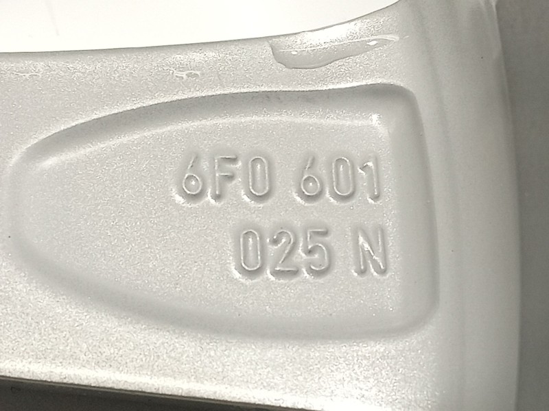 Recambio de llanta para seat ibiza v (kj1, kjg) 1.0 tsi referencia OEM IAM 6F0601025N 6F0601025G8Z8 