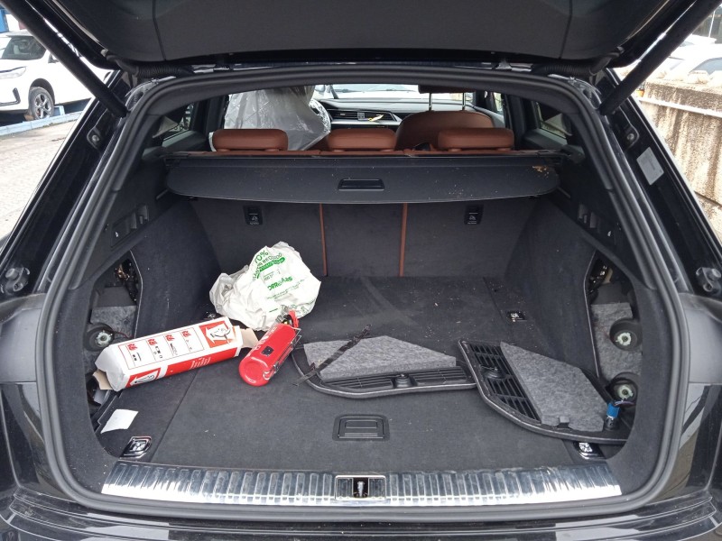 audi e-tron (gen) del año 2025