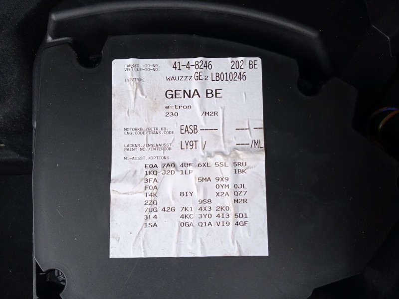 audi e-tron (gen) del año 2025