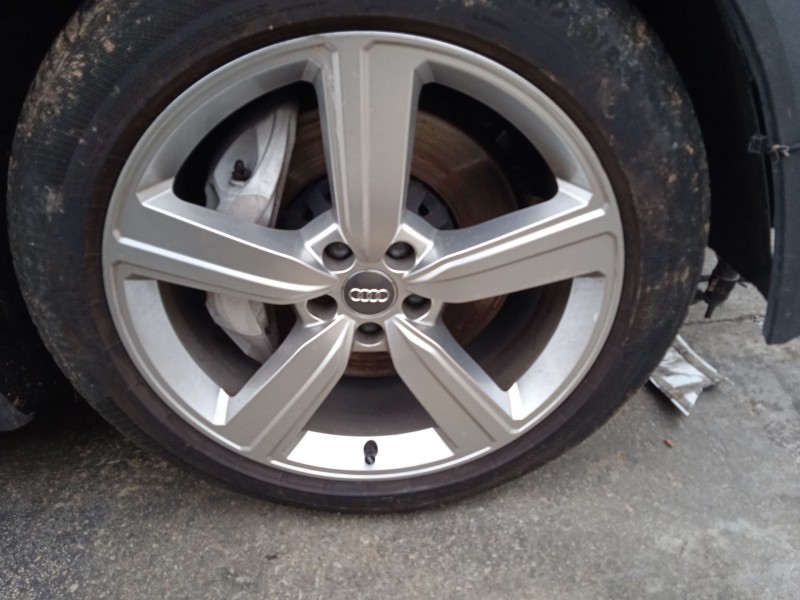 audi e-tron (gen) del año 2025