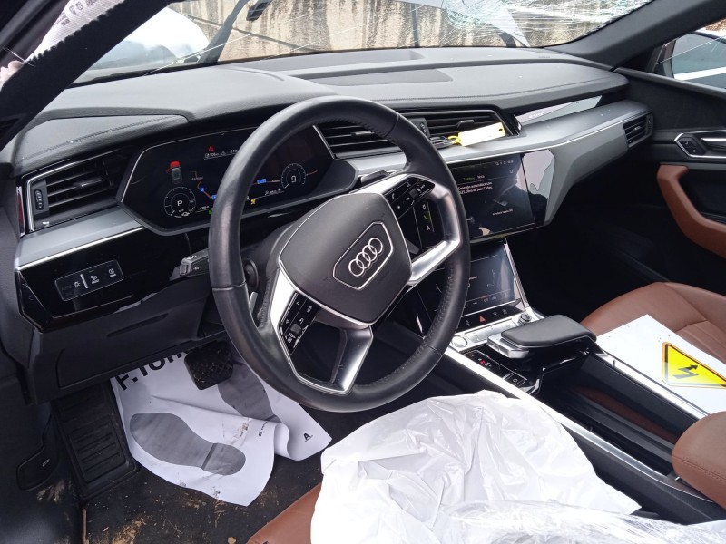 audi e-tron (gen) del año 2025