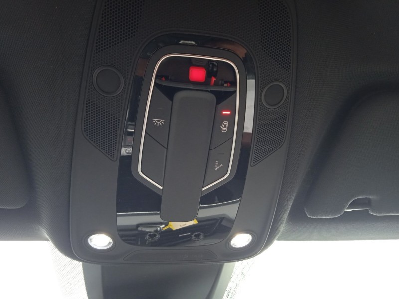 audi e-tron (gen) del año 2025