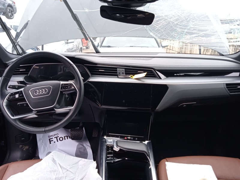 audi e-tron (gen) del año 2025