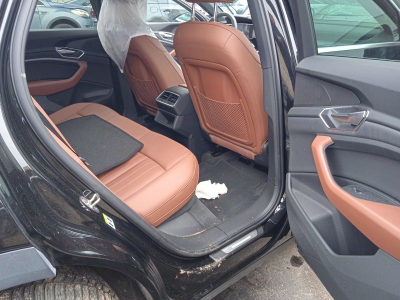 audi e-tron (gen) del año 2025