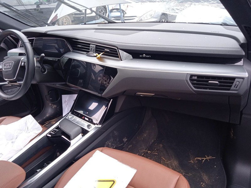 audi e-tron (gen) del año 2025