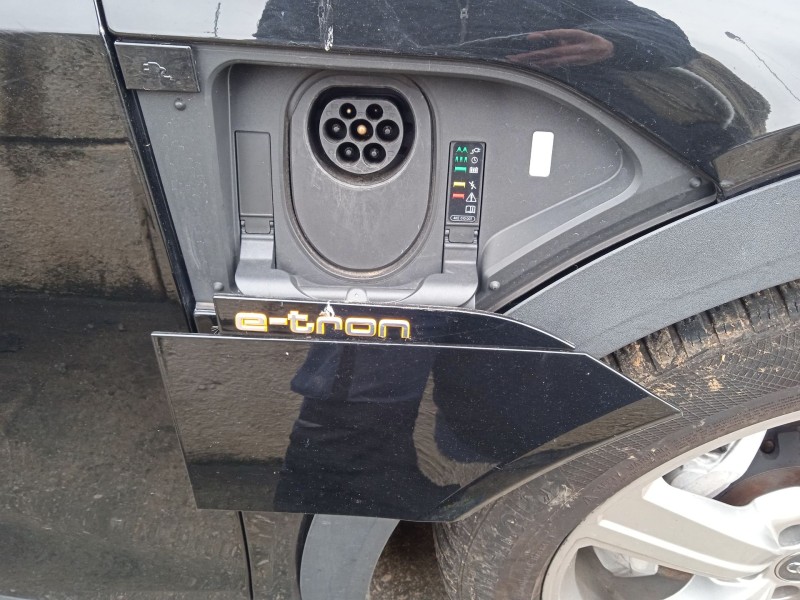 audi e-tron (gen) del año 2025