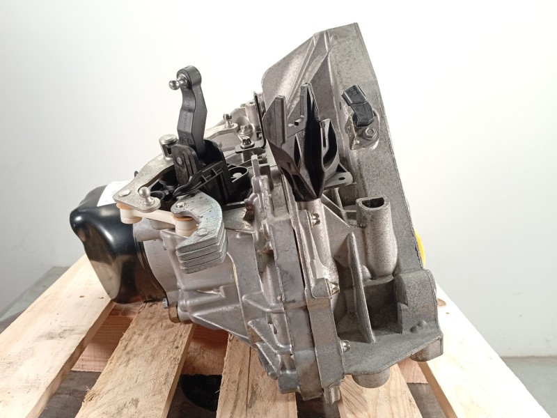 Recambio de caja cambios para dacia sandero ii (b8_) 1.5 dci referencia OEM IAM JR5073 304010877R 320103869_