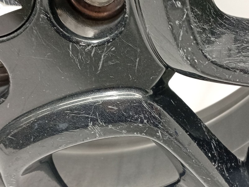 Recambio de llanta para suzuki ignis iii (mf, ff) 1.2 hybrid (atk412) referencia OEM IAM 62R6650 4321062R60QC8 