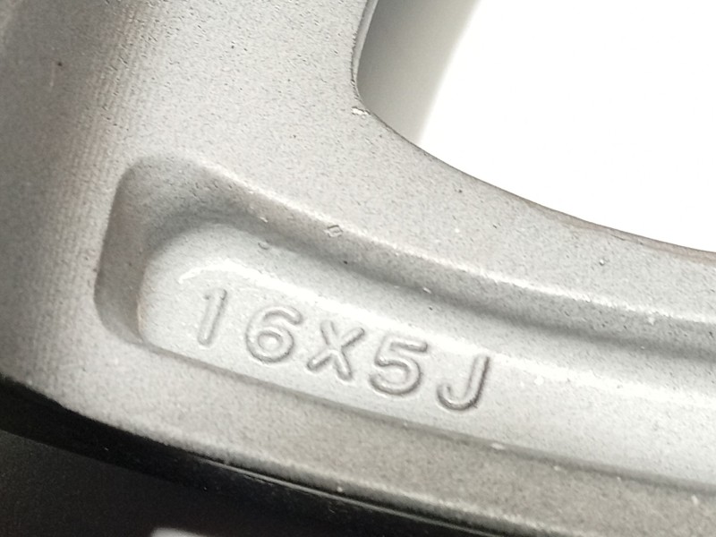 Recambio de llanta para suzuki ignis iii (mf, ff) 1.2 hybrid (atk412) referencia OEM IAM 62R6650 4321062R60QC8 