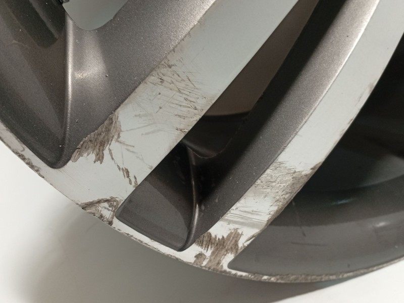 Recambio de llanta para audi q7 (4lb) 3.0 tdi quattro referencia OEM IAM NOREF  