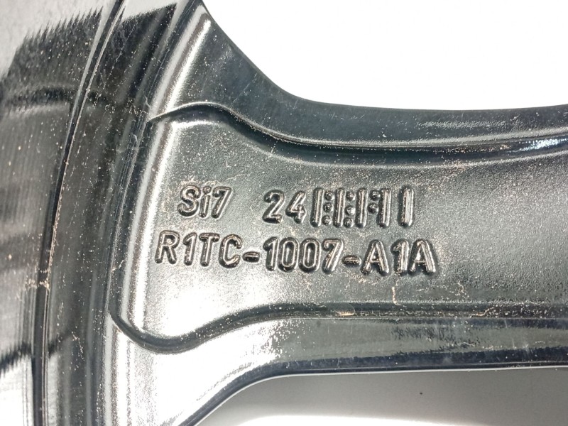 Recambio de llanta para ford puma (j2k, cf7) 1.0 ecoboost referencia OEM IAM R1TC1007A1A 2730157 