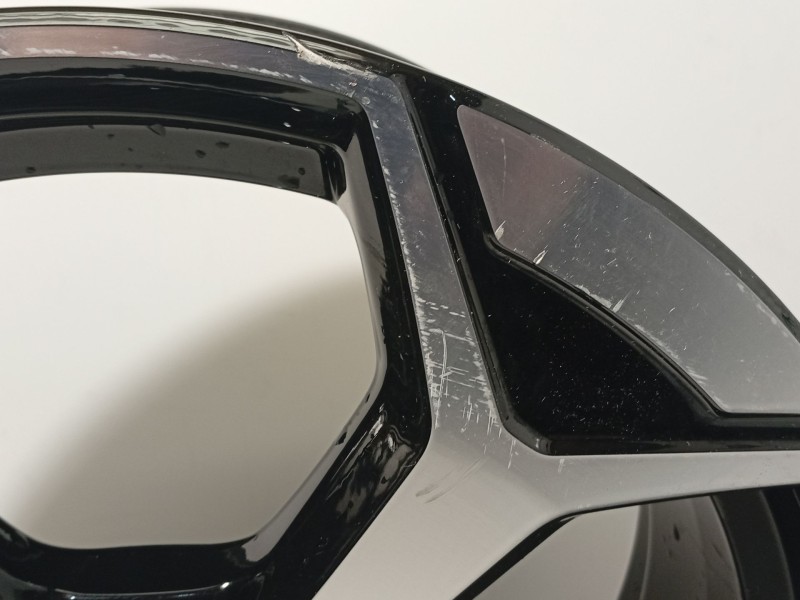 Recambio de llanta para ford puma (j2k, cf7) 1.0 ecoboost referencia OEM IAM R1TC1007A1A 2730157 