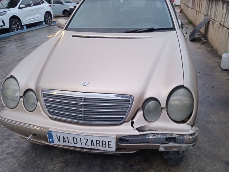 mercedes-benz clase e (w210) del año 2001